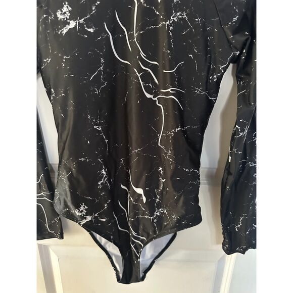 NWOT No Brand Marble Print Women's Long Sleeve Diving Style Swimsuit Size L - Picture 8 of 11